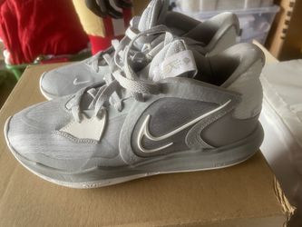 Kyrie Irving Basketball shoes