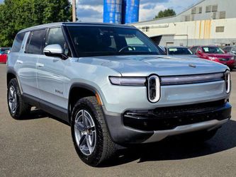 2025 Rivian R1S