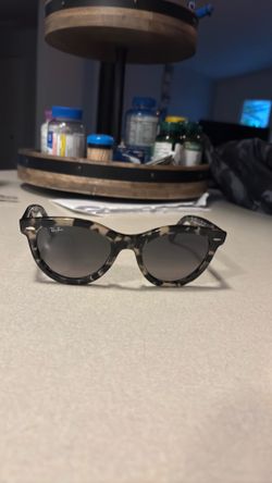 Men’s ray ban wayfarers