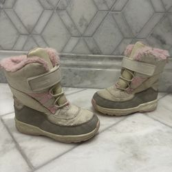 Size 11 Toddler Girl Faux Fur Winter Snow Boots Easy slip on style with Velcro  Carter’s brand Size 11 toddler girl Super cute pink and ivory white co