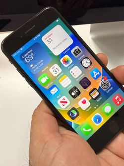 iPhone SE 2020 Black 64 GB Unlocked For All Carriers