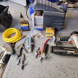 Porter Cable 16ga finish nailer (FN250C) and full box of DeWalt 16ga brads