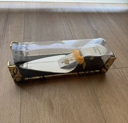 New High Heel Cake Server