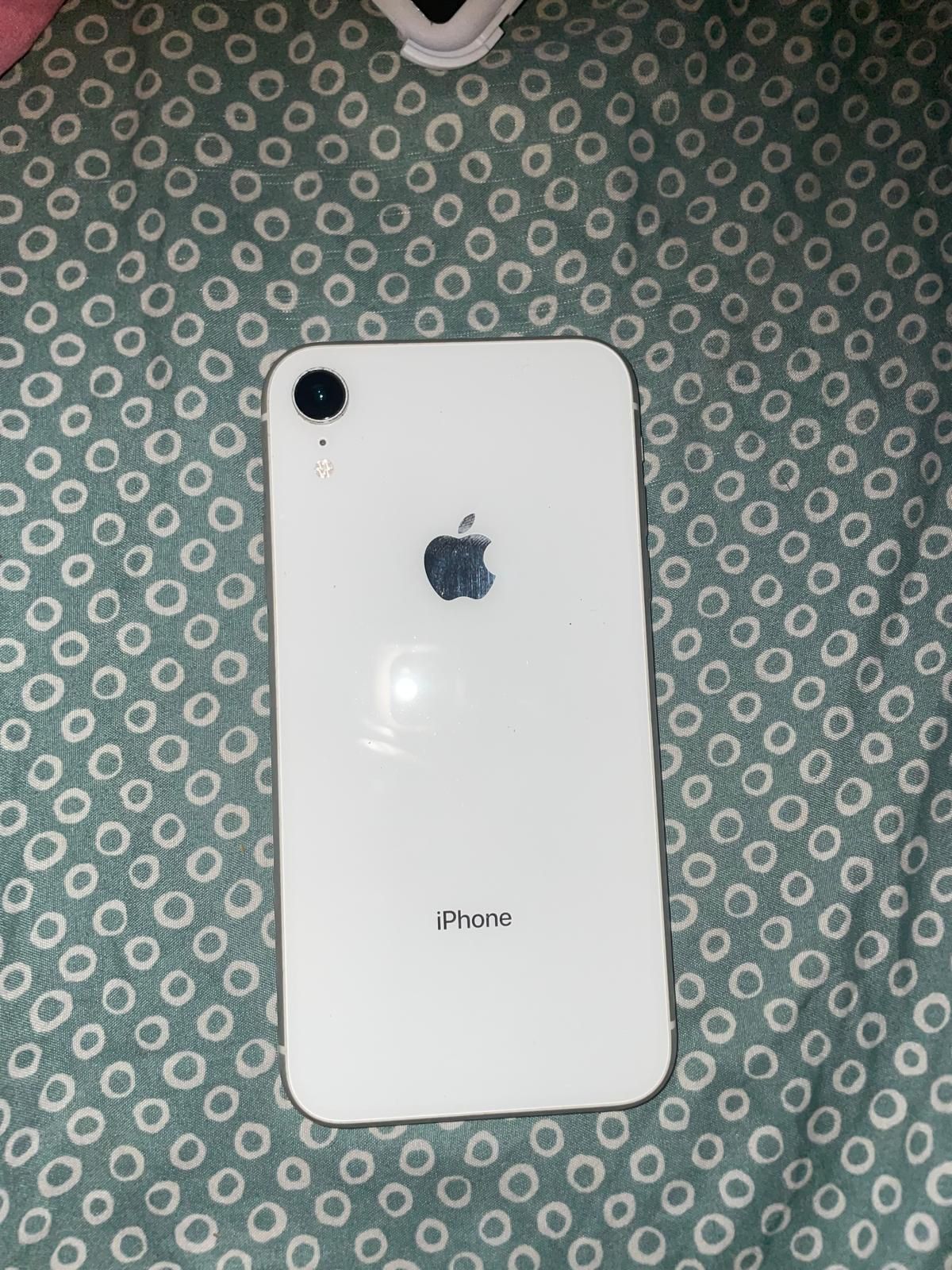 iPhone XR