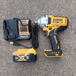 DEWALT Impact Xr Mid-Torque 1/2 800 Lbs/ft MAX XR 1/2 in. Set Battery 5.0 And Charge🛑Firm Price🛑
