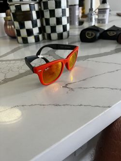 Ray-Ban Folding Wayfarer 4105 Sunglasses