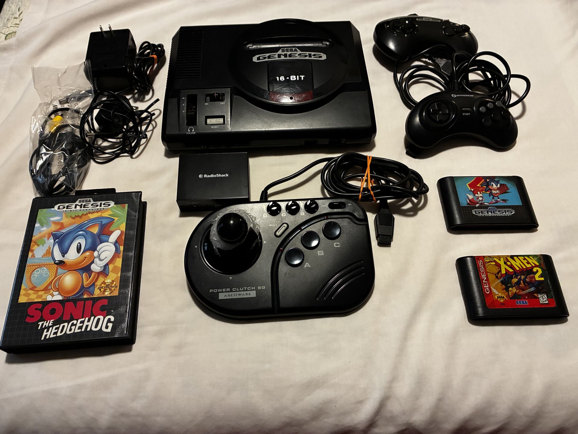 Sega genesis 16-bit 3 games and controllers
