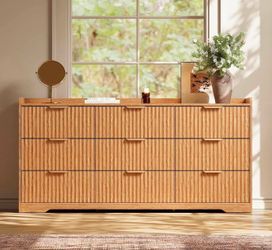 9-Drawer Fluted Chest of Drawers, 57.9" Wide Dresser, Natural Oak for Boho Theme Bedroom, Modern Wood TV Stand Organizer for Living Room, Wooden Deep 