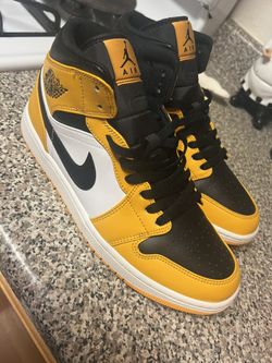 Size 10 Jordan 1 Good Condition