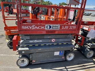 19’ Skyjack Scissor Lift