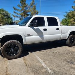 2004 Chevy 2500 HD Duramax Diesel 4x4