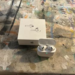 AirPods 4