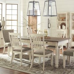 Bolanburg Antique White/Oak Dining Room Set