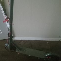 Electric Scooter Goes 20mph