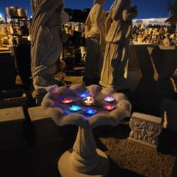 Concrete  Birdbath / Cement Backyard Garden Outdoor Birdbath or Planter Pot