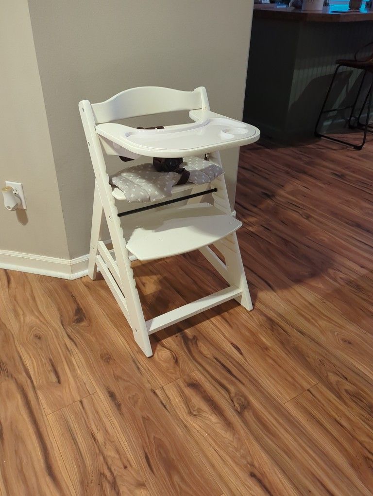 Like New high Chair