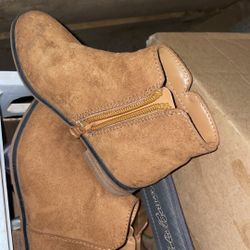 Cat & Jack Tan Suede Girls’ Boots 