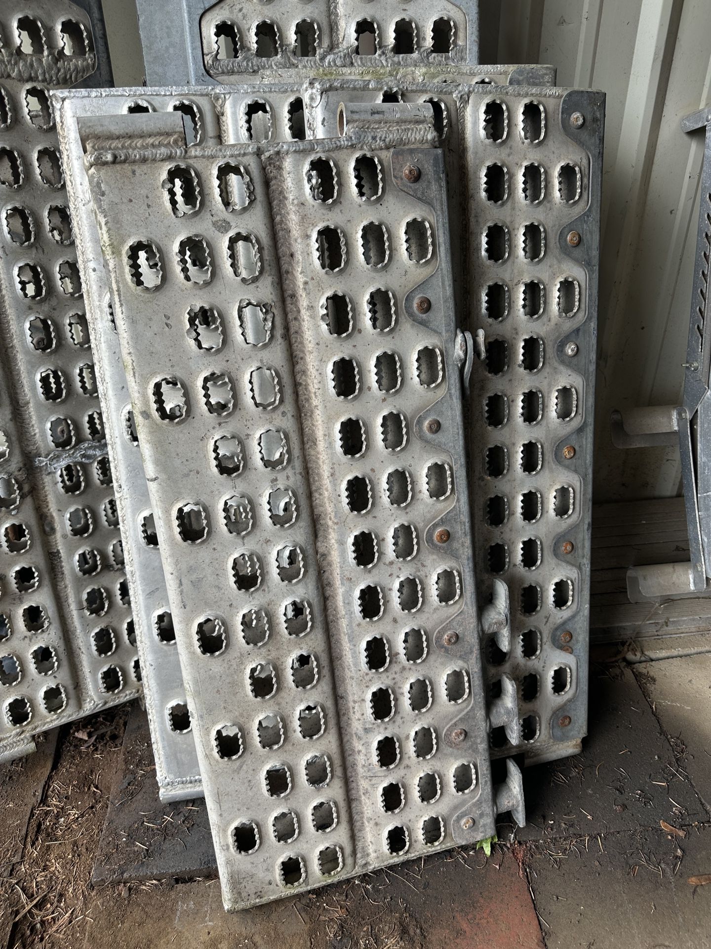 Aluminum Flippers