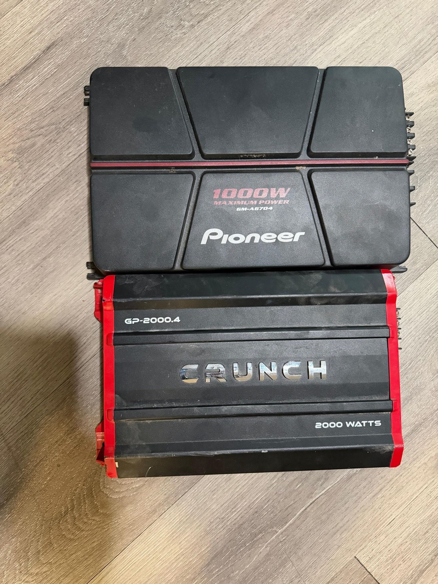 Amplifier for speakers