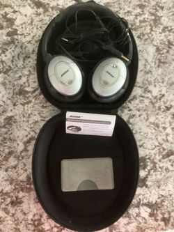 Bose Quiet Comfort 15 Headphones With Case