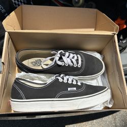Vans Authentic Size 9