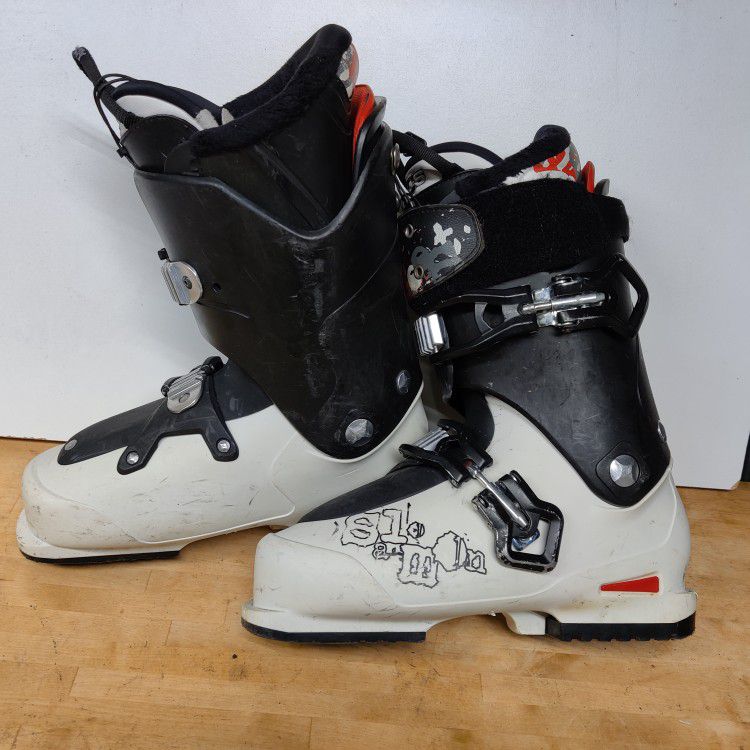 Salomon Ski Boots Size 26