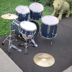 Drumset Pearl Forum Series