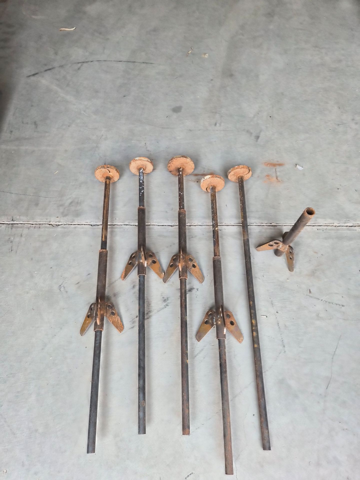 Shotgun targets stands