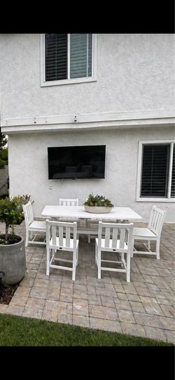 Pollywood dining set and lounge set.