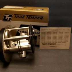 Vintage True Temper 1000-BT Fishing Reel in Box - Sporting Good