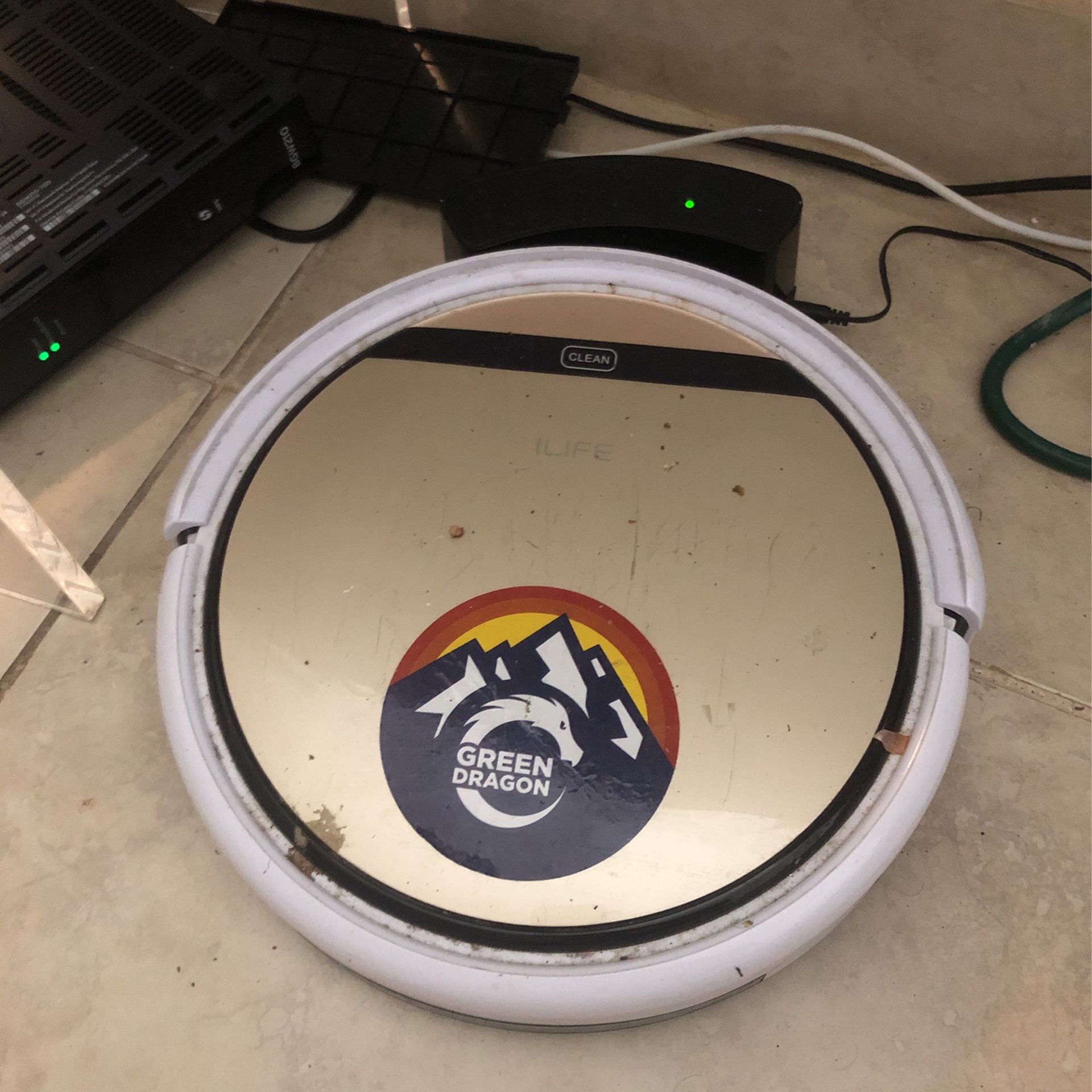 V90 Automatic Robot Vacuum With Remote