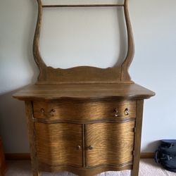 Vintage Commode With Towelrack