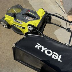RYOBI 16-inch 40V Li-Ion Cordless Battery Push Lawn Mower 