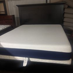 Cali king size bed