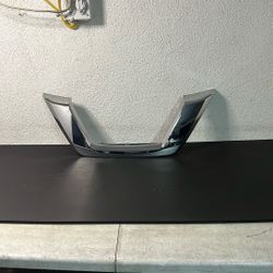2017 NISSAN ROGUE OEM Front Bumper Grille Molding Silver