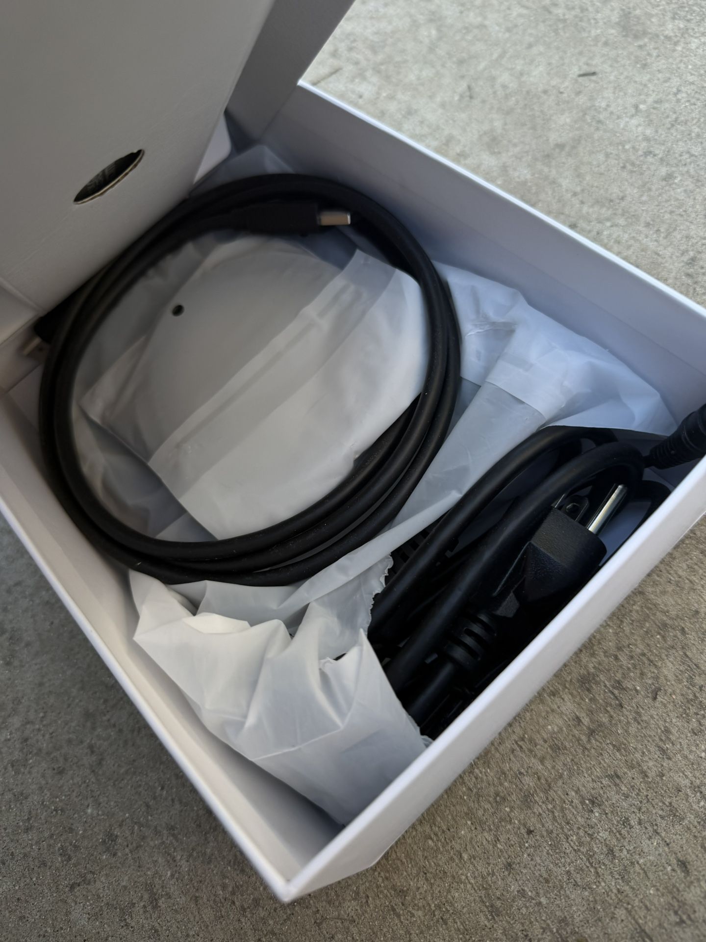 Anker Docking Station, KVM Switch for 2 Laptops, Dual 4K Monitor 