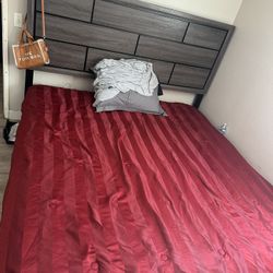 King Bed Frame And 2 Matching Drawers Minor Scratches 