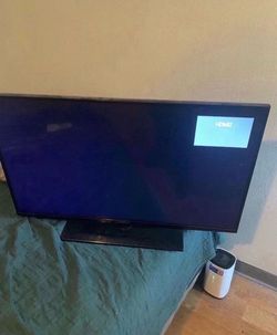Insignia 32 inch television