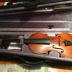 Autographed violin and pic Charlie Daniels