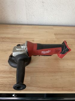 Milwaukee M18 Grinder 