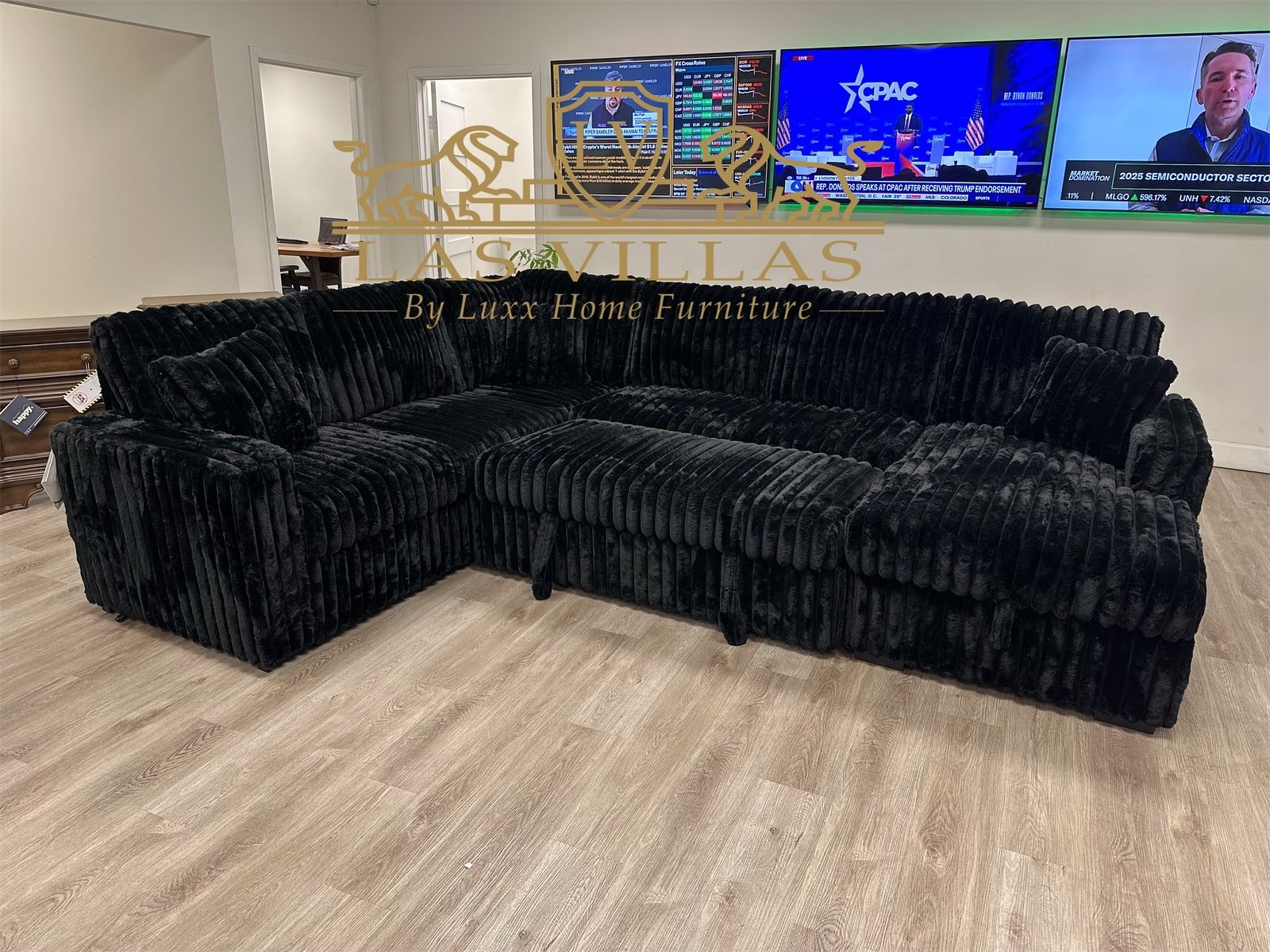 Brand New Sonic Black Sectional With Pull-Out Bed