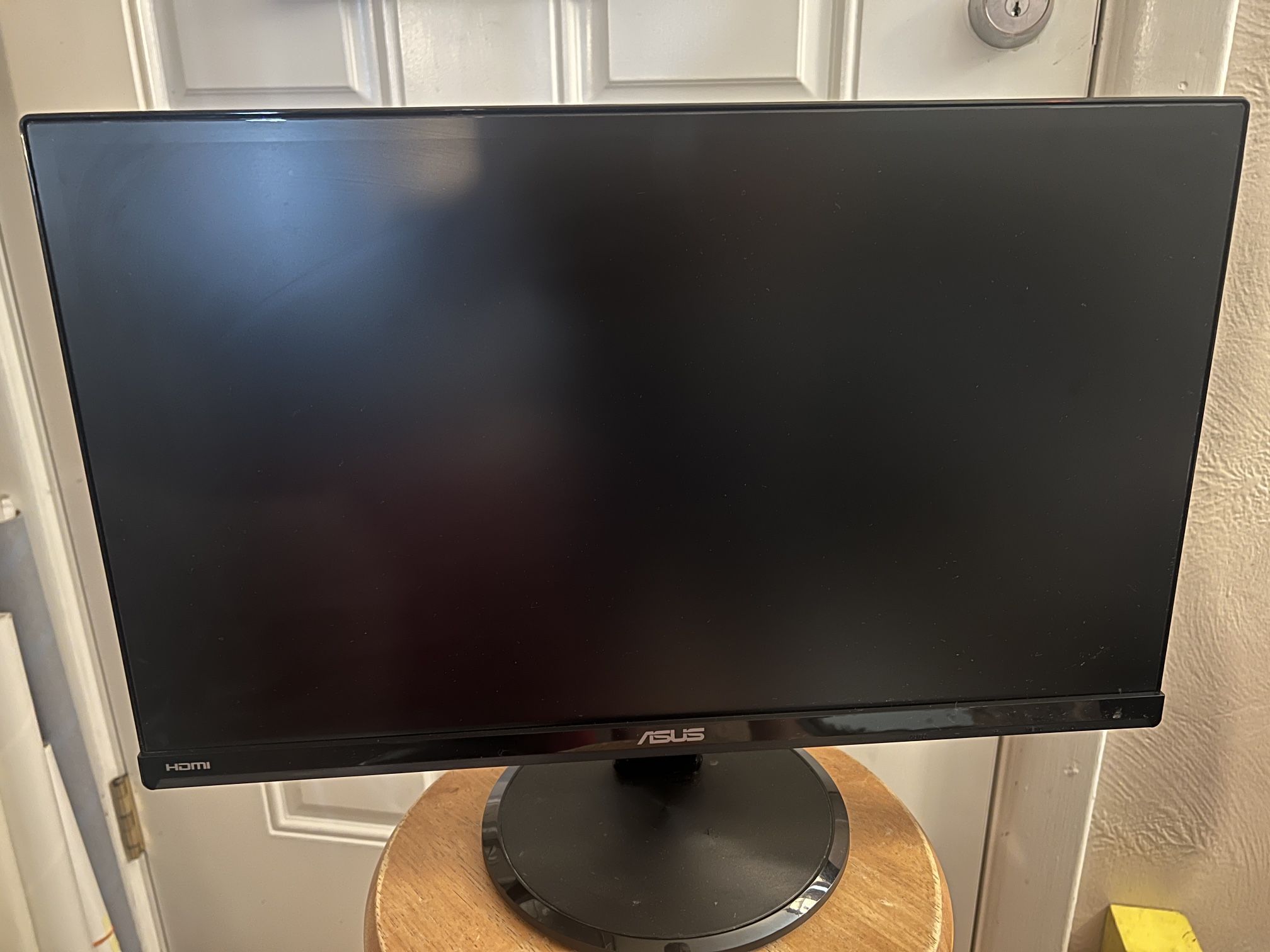 Asus 22” LCD computer Monitor