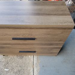 ✨ Beautiful 2-Drawer Dresser – Like New, Normally $200! ✨