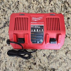 Milwaukee M18 Volt Dual Bay Rapid Battery Charger 