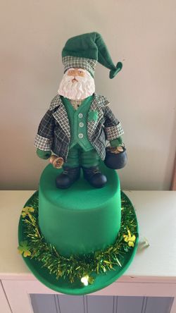9” TERRY’S VILLAGE IRISH SANTA WITH POT OF GOLD AND BELL