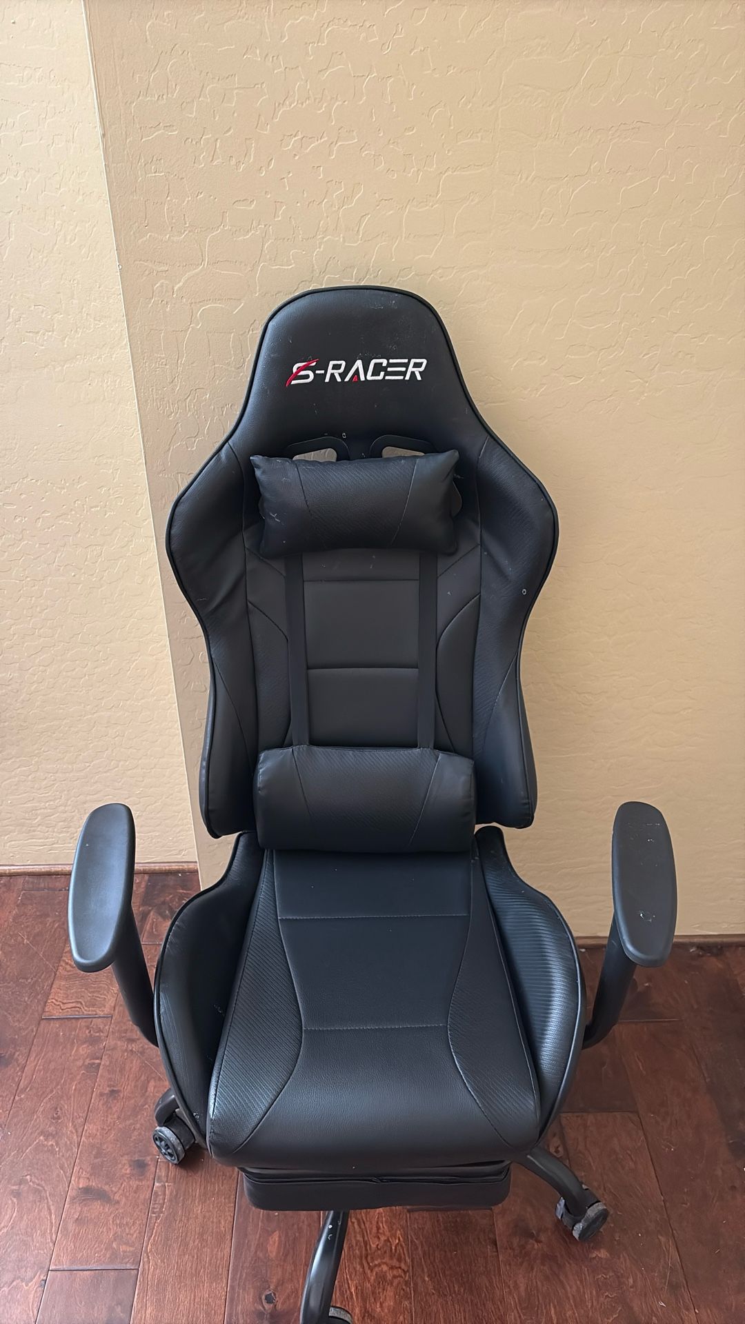 Gaming chair