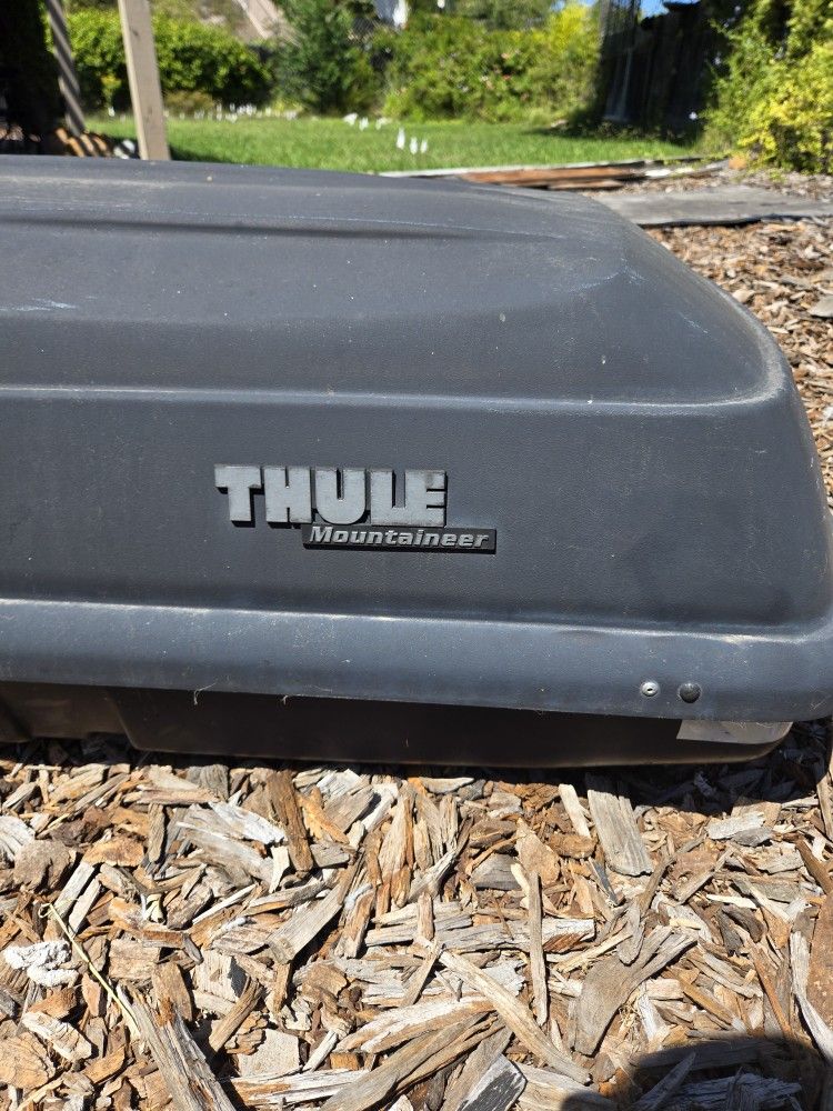 Thule Mountaineer XXL Long Car Rooftop Carbo Box