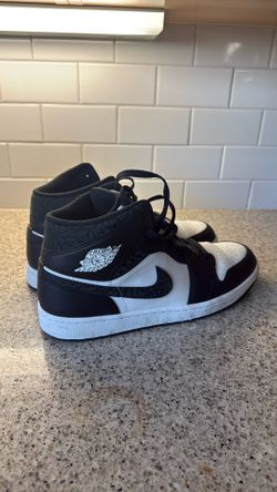 Air Jordan 1 Mid SE “Panda Elephant” (Style FB9911-001) Size US 12