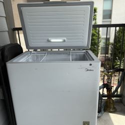 Frigidaire Freezer