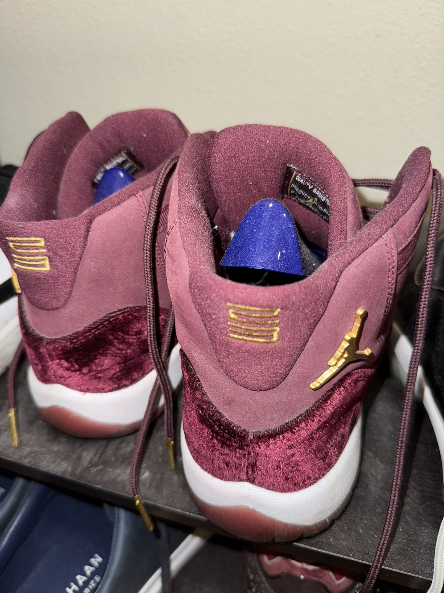 Jordan 11 Velvet (rare)